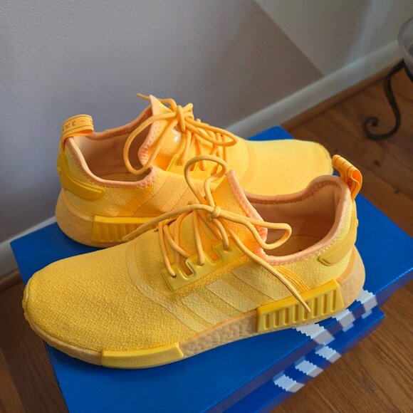 Adidas NMD R1 Women's 11 - Picture 3 of 3